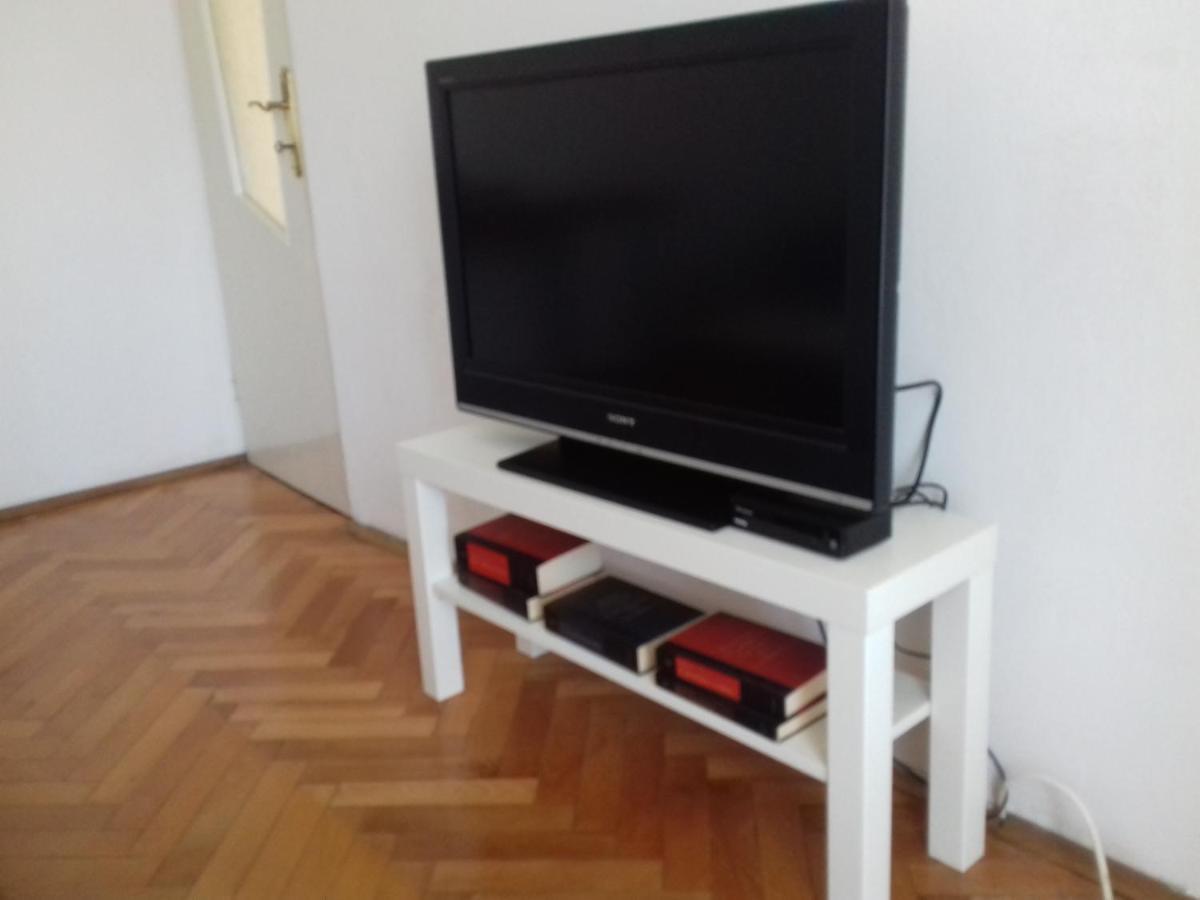 Apartment Dragan Pula Luaran gambar