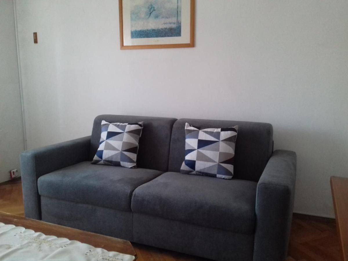 Apartment Dragan Pula Luaran gambar